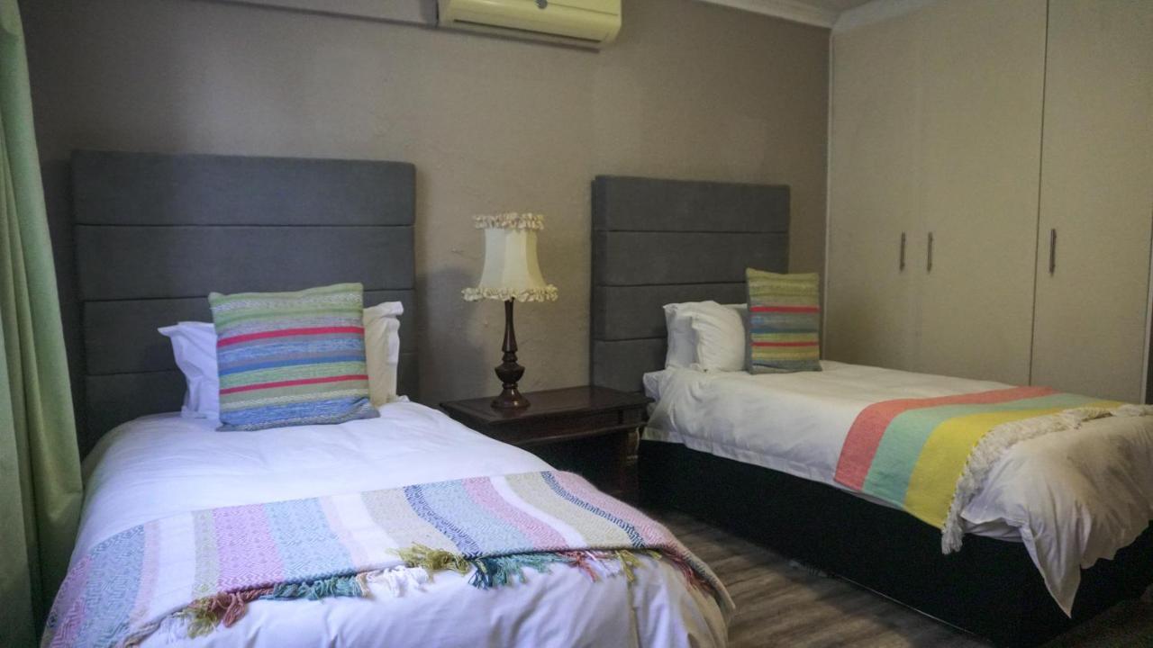 Fatmols Guest Lodge Johannesburg Exteriör bild