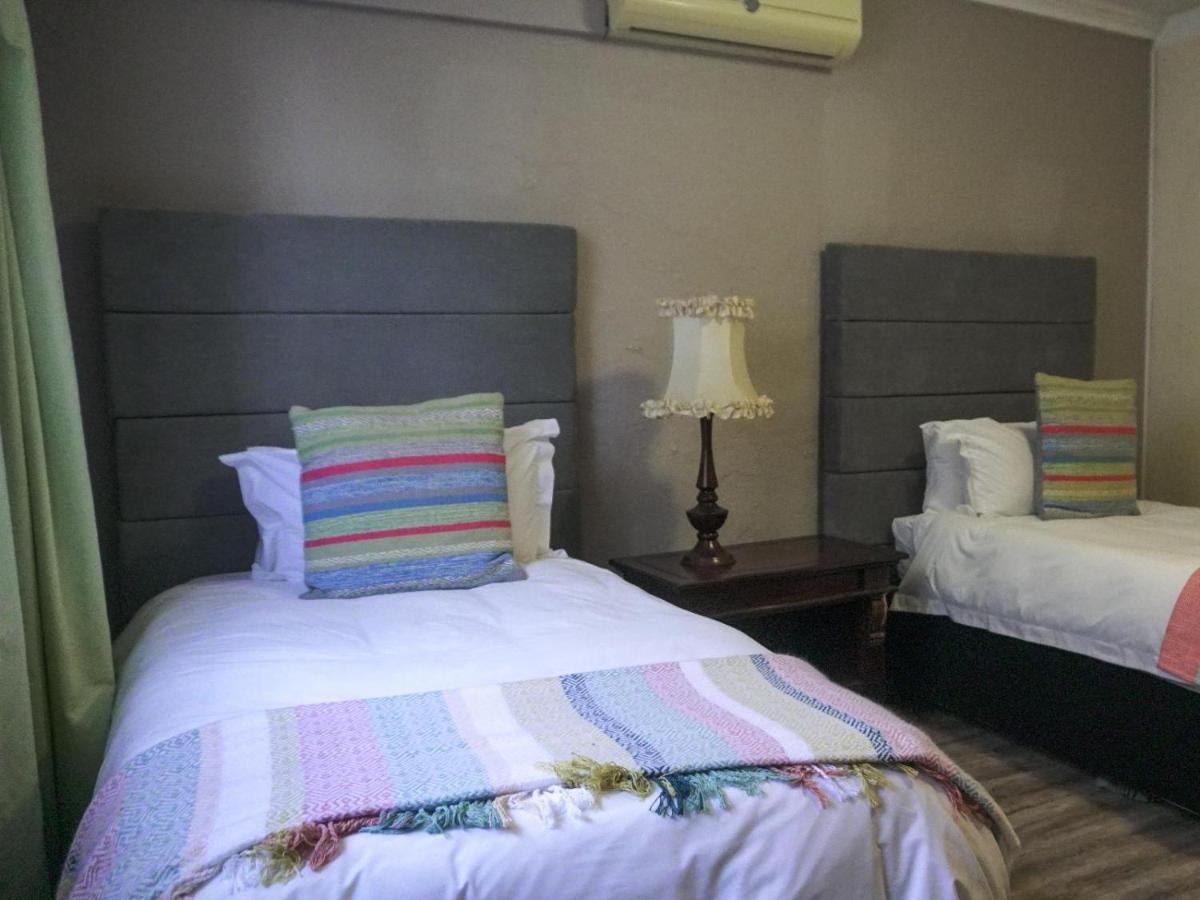 Fatmols Guest Lodge Johannesburg Exteriör bild