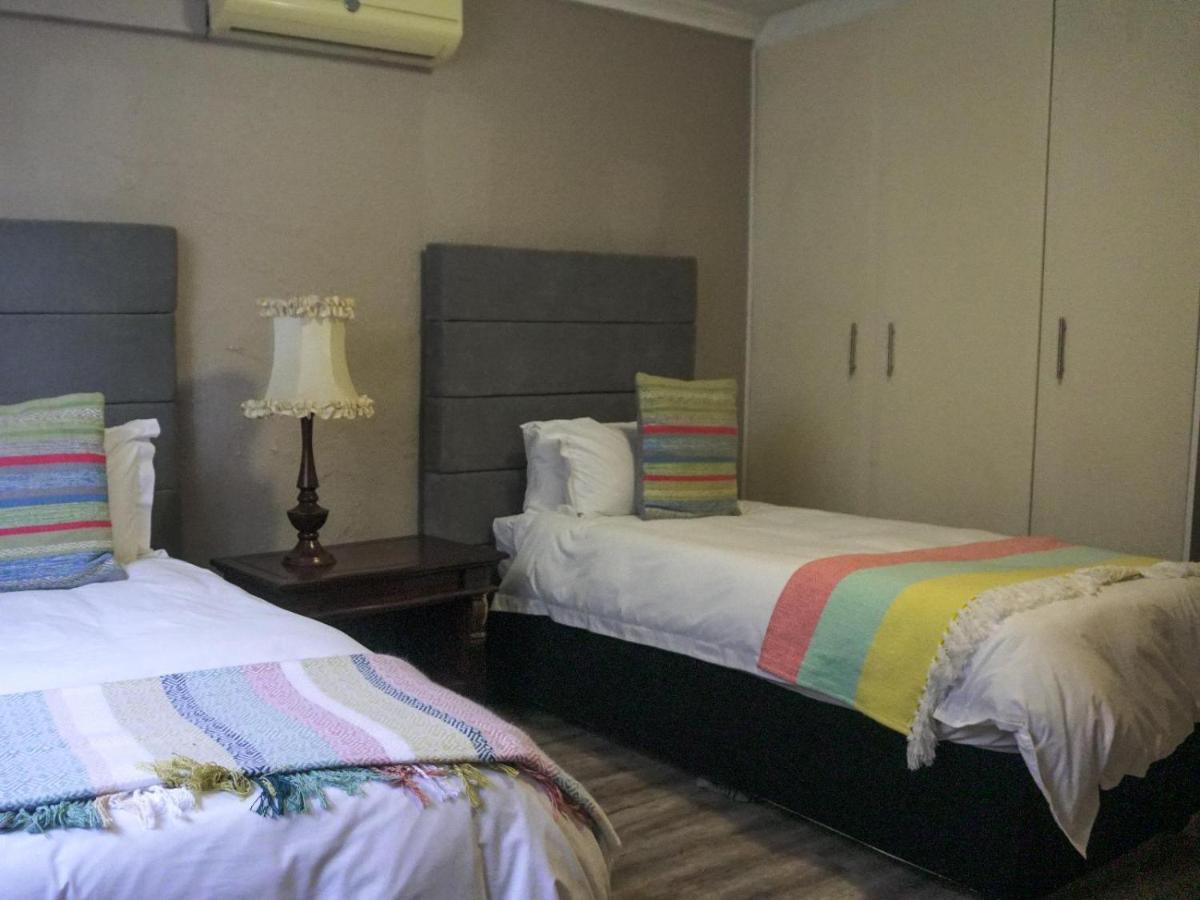 Fatmols Guest Lodge Johannesburg Exteriör bild